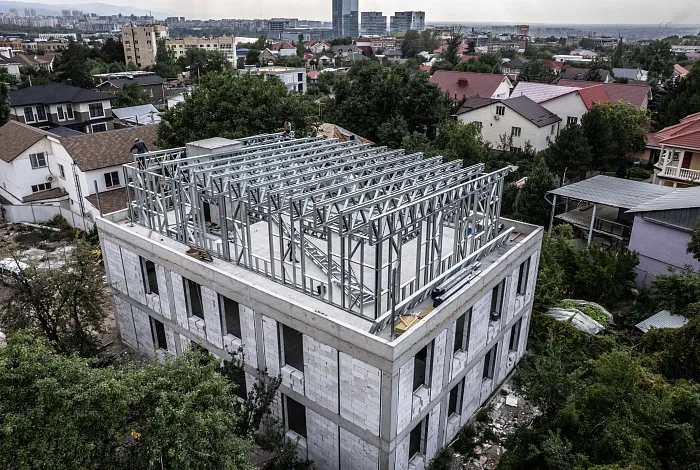 Каркас надстройки офисного здания из ЛСТК APROFIL в городе Алматы