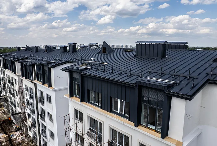 Профнастил под фальц APROFIL для жилого комплекса Meiram Park в Алматы