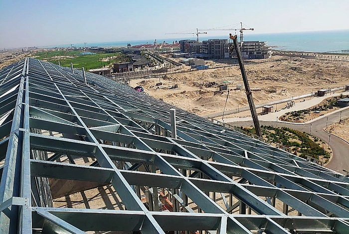 Каркас кровельной системы жилого комплекса из ЛСТК APROFIL в Мангистауской области